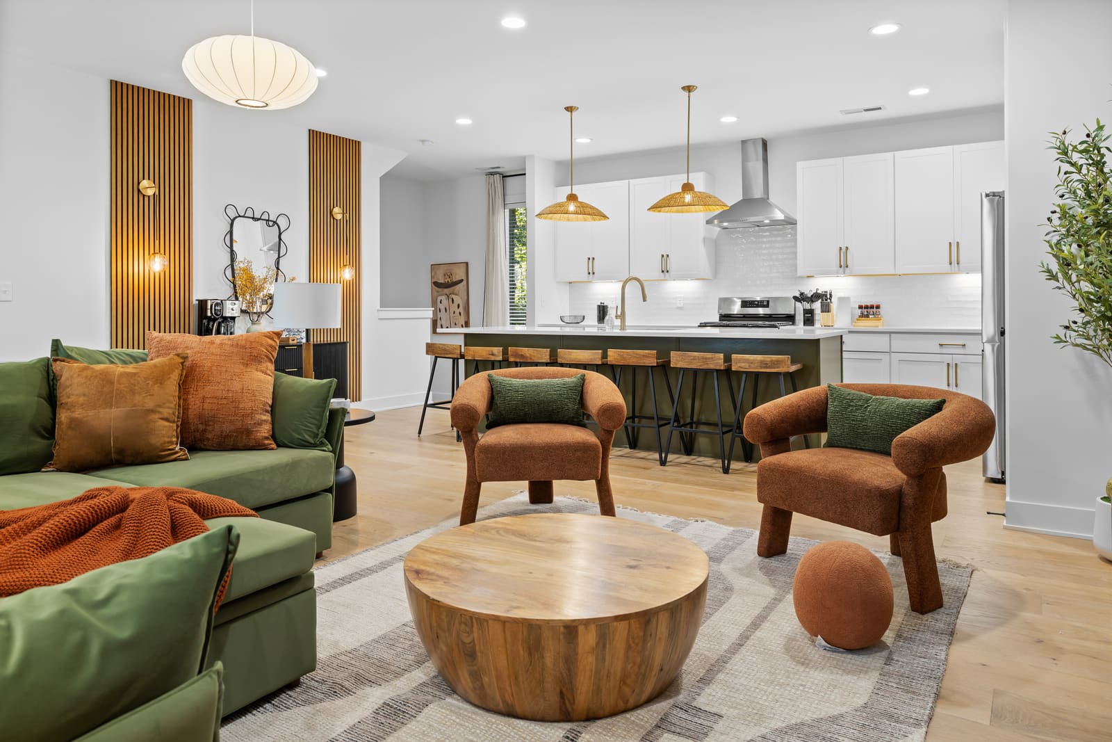 Juniper & Jukebox - Movie Room, Rooftop, w/ 5 BRs (1006 Kirkland)