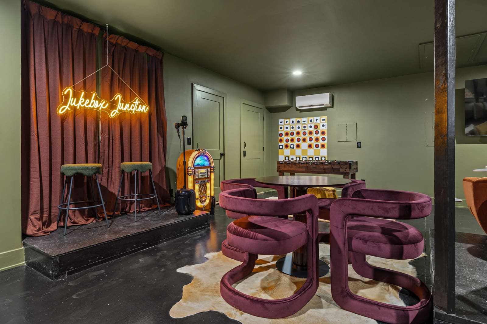 Juniper & Jukebox - Movie Room, Rooftop, w/ 5 BRs (1006 Kirkland)