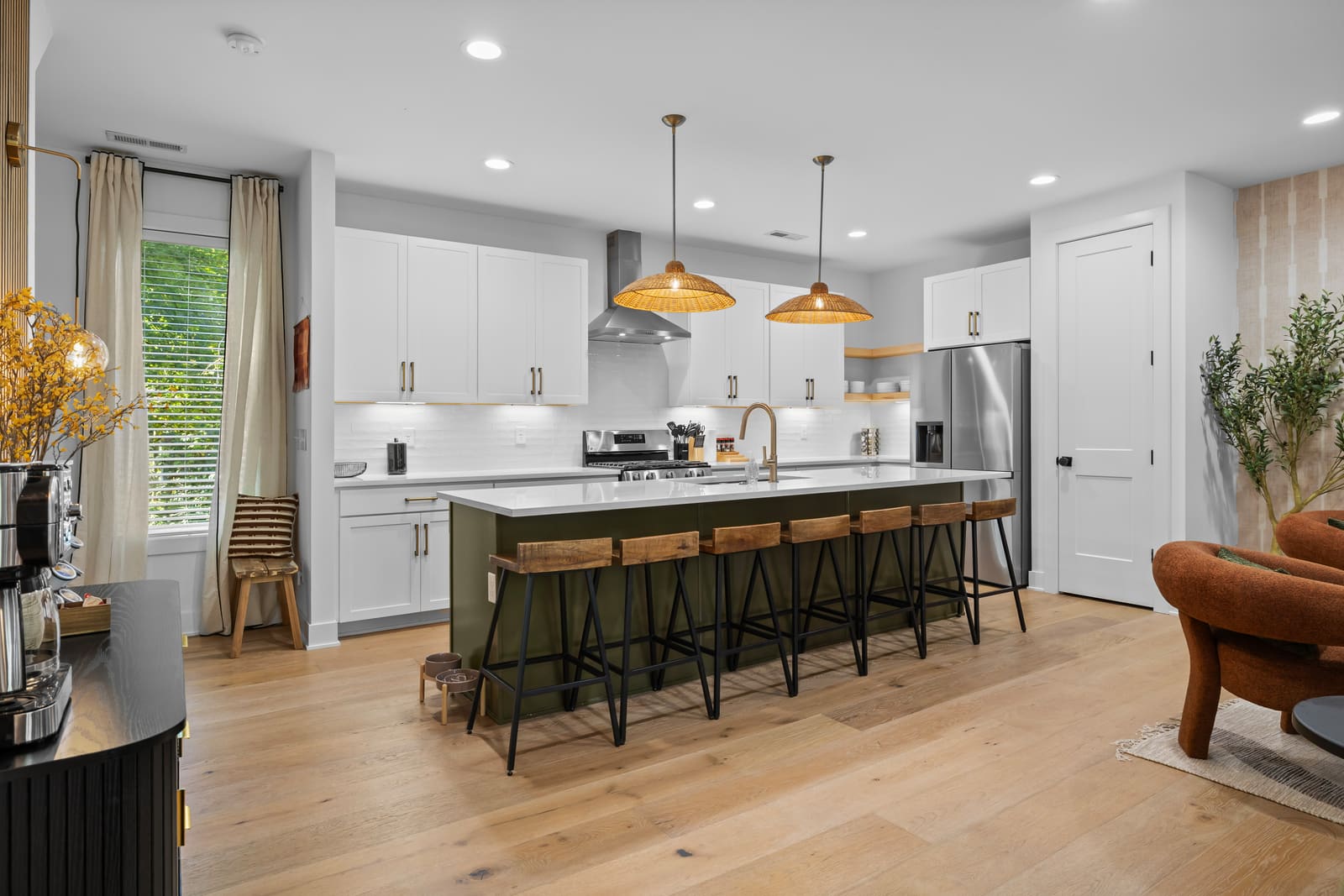 Juniper & Jukebox - Movie Room, Rooftop, w/ 5 BRs (1006 Kirkland)