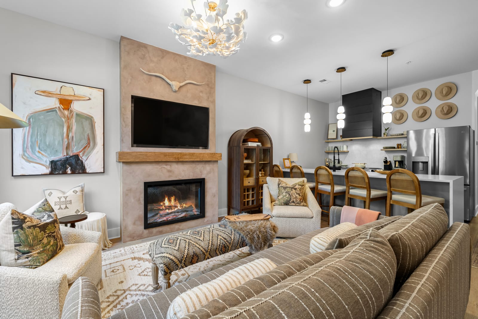 Stunning Home on Music Row - Rooftop Sauna & Grill