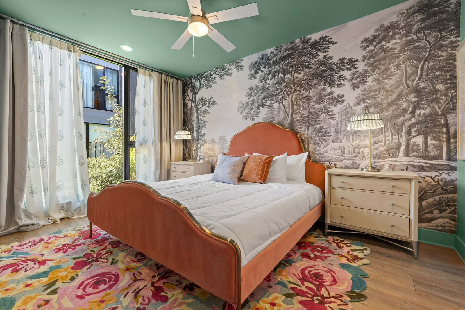 Stunning Home on Music Row - Rooftop Sauna & Grill — photo 7