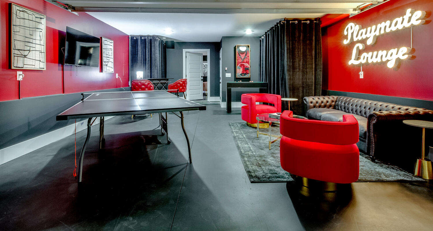 10 Bed Designer Home - Rooftop Hot Tub and Game Room! (1203A BCP)