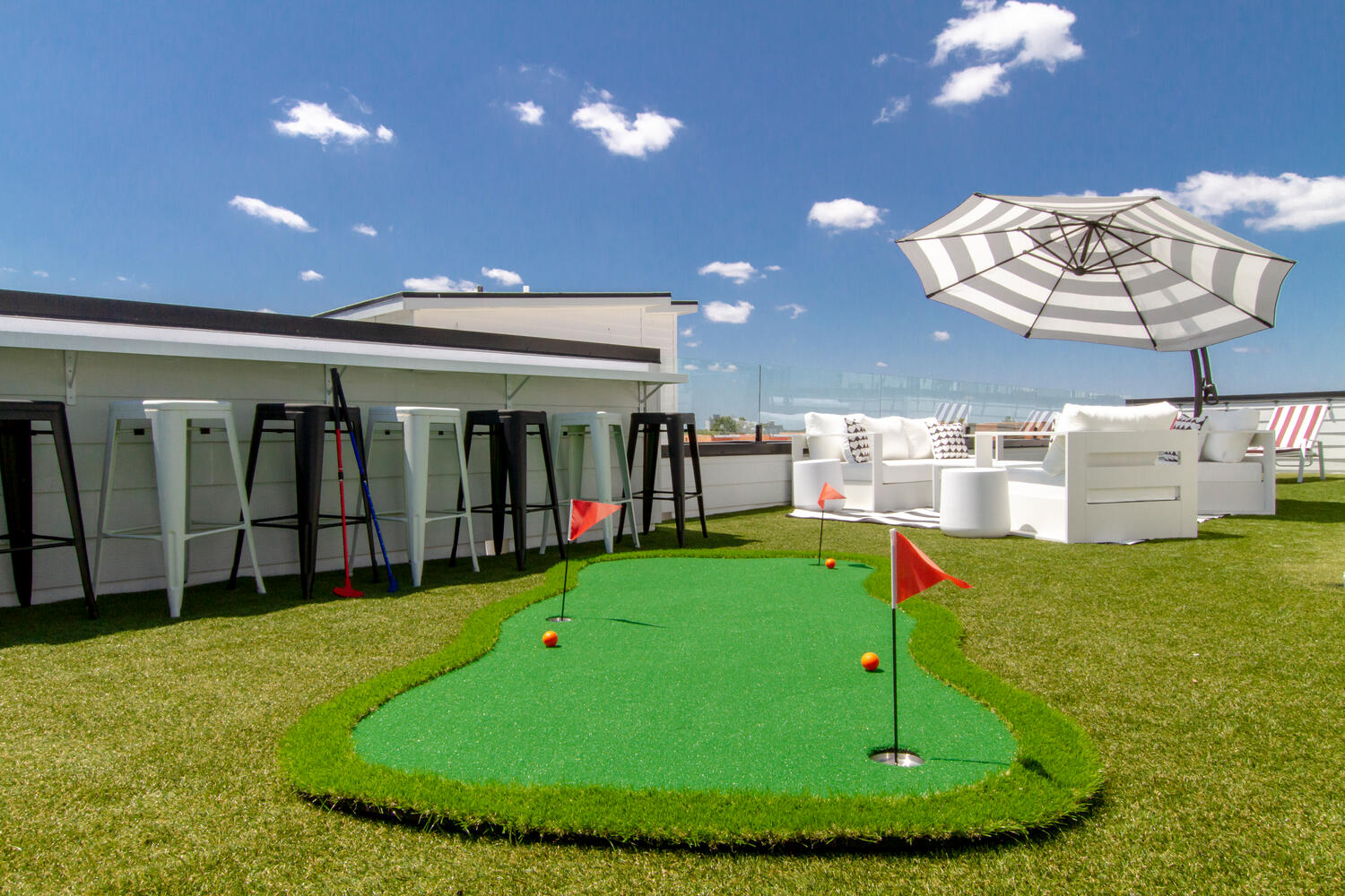 10 Bed Designer Home - Rooftop Hot Tub and Game Room! (1203A BCP)