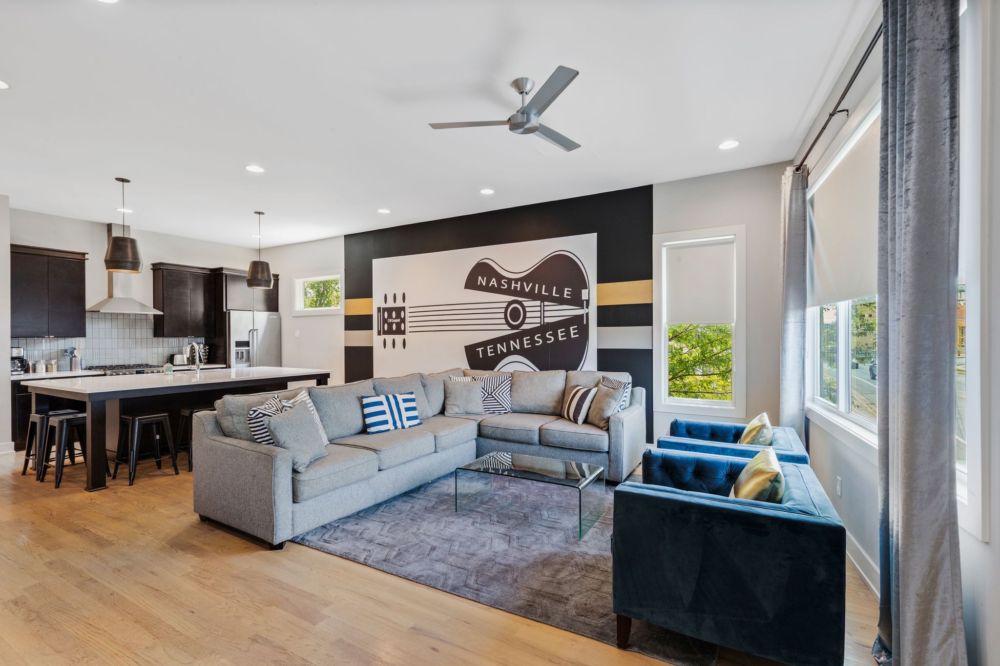 12 Bed Luxury Home! Spacious w Huge Rooftop! (524 28th Ave)