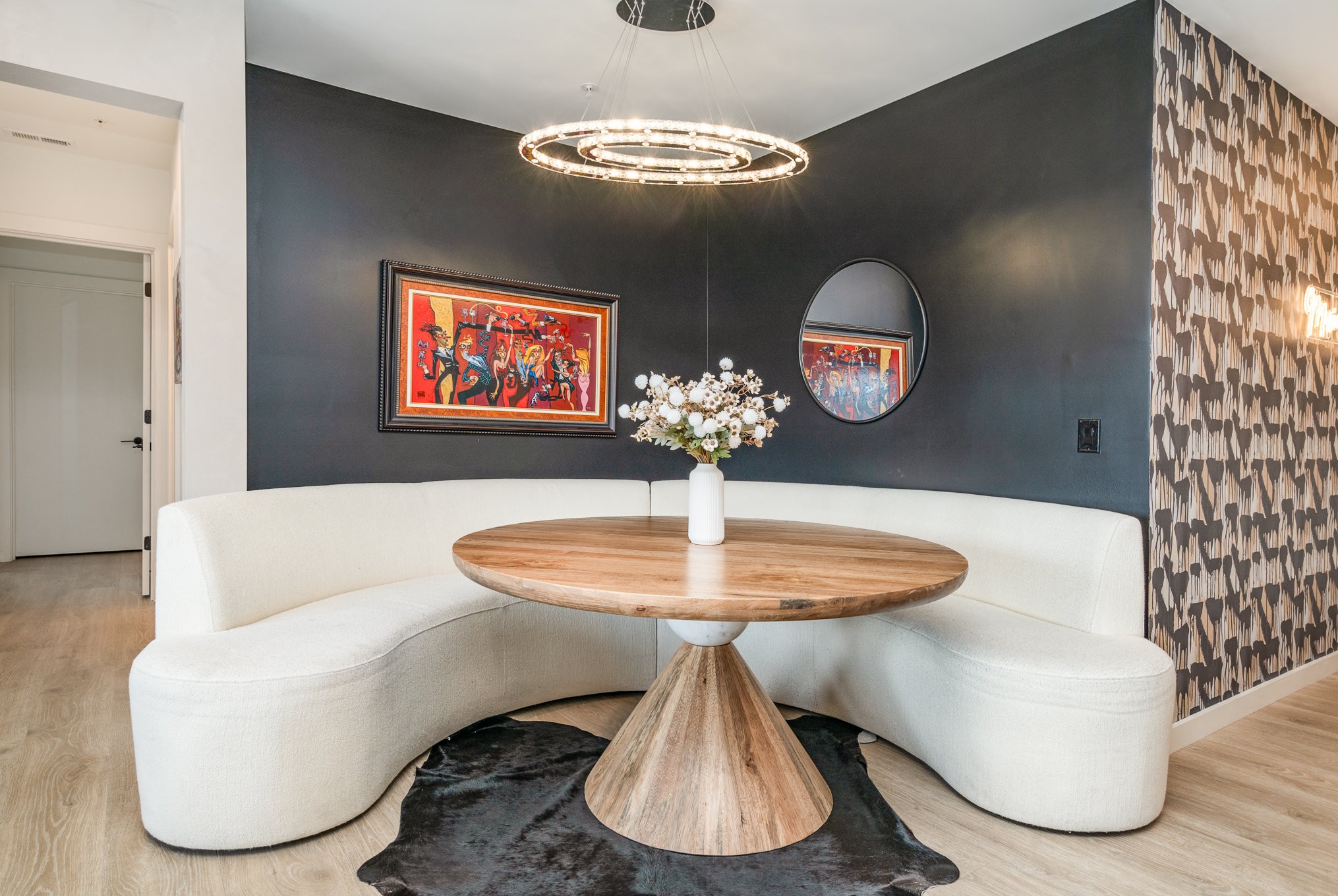 Grand DT Mega Oasis! Sleeps 16+, Walk 2 Broadway! (Mega Hyve)