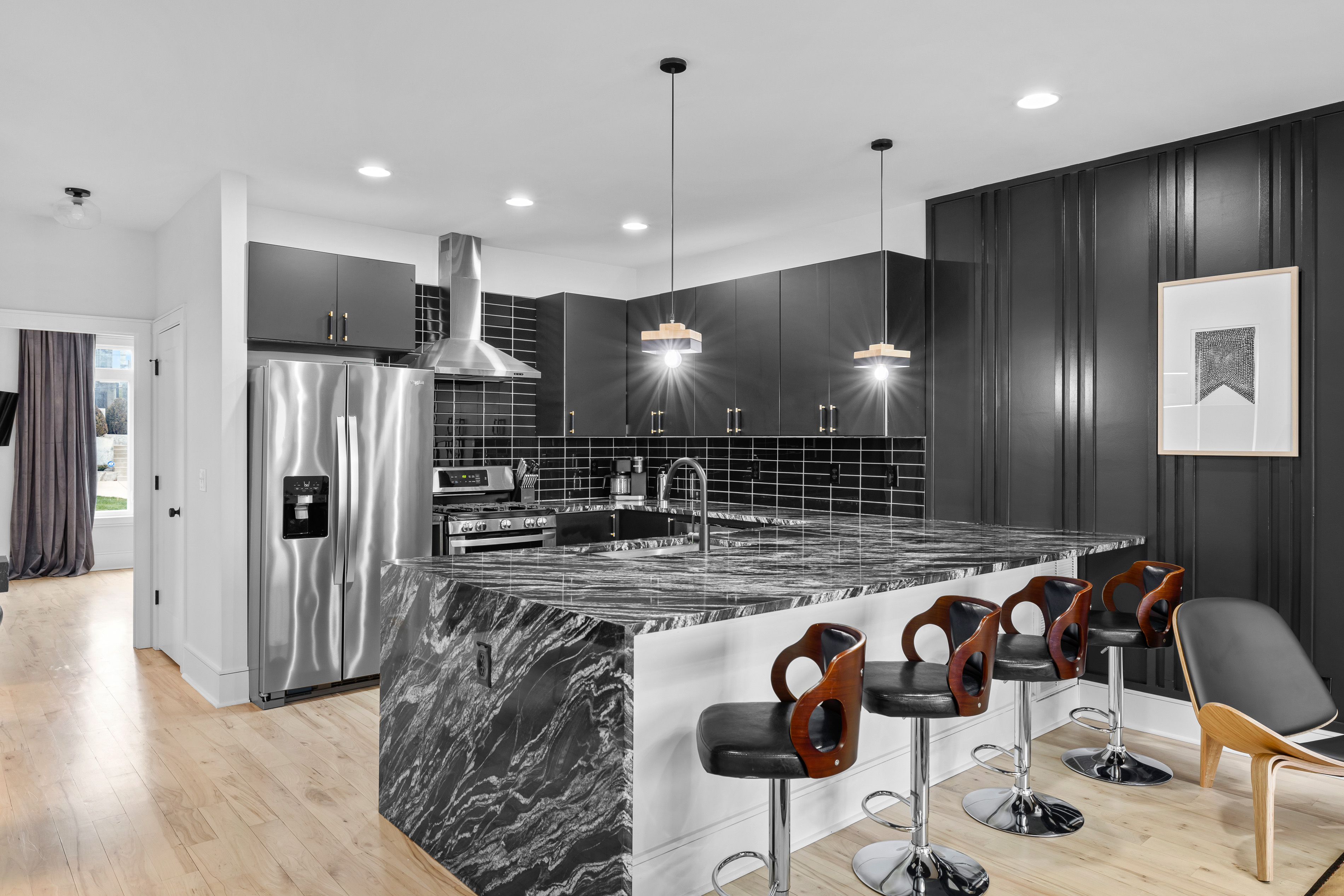 Hollywood Hill's Oasis - Pool, Hot Tub, Rooftop! (18B)