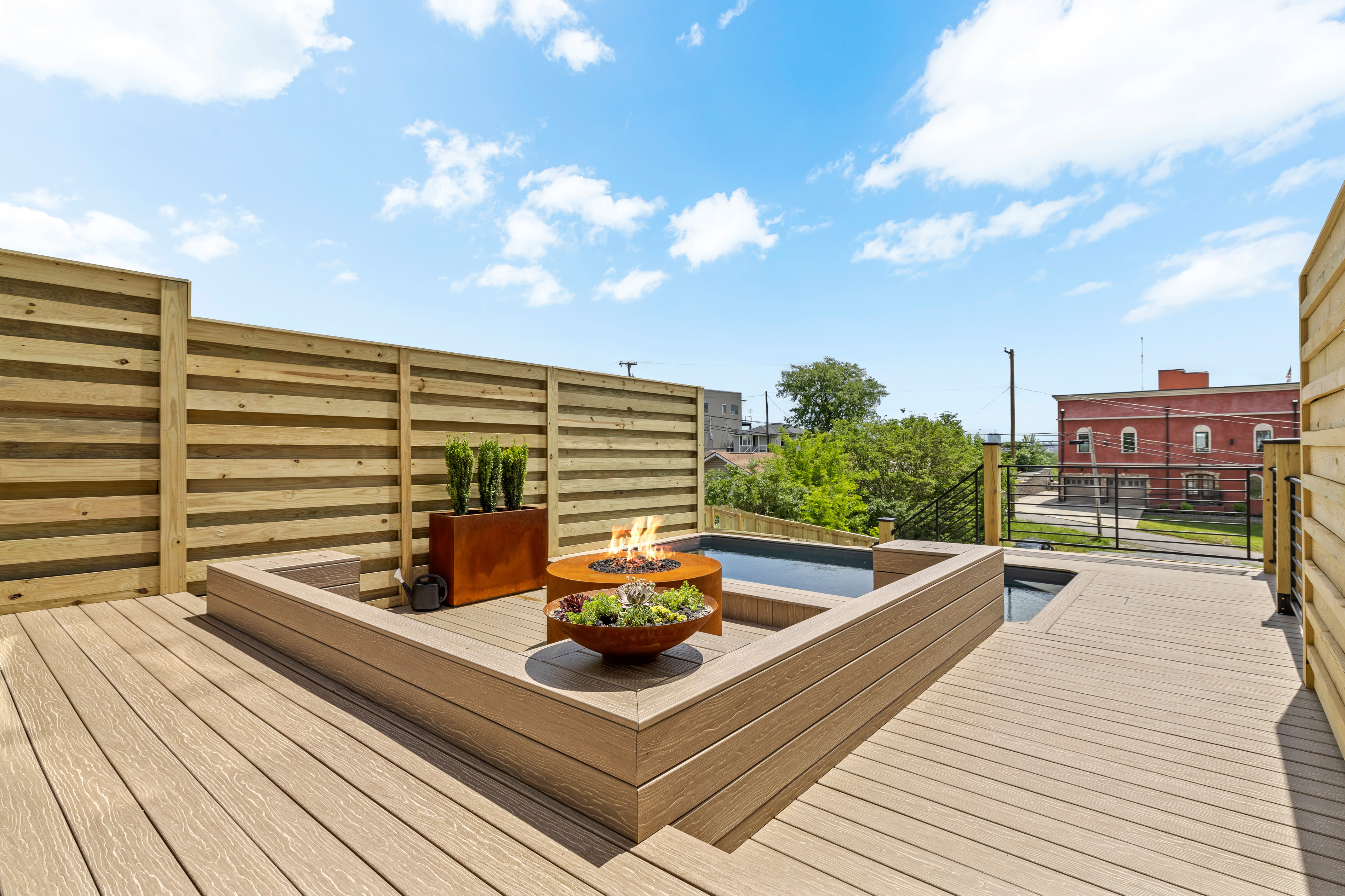 Hollywood Hill's Oasis - Pool, Hot Tub, Rooftop! (18B)
