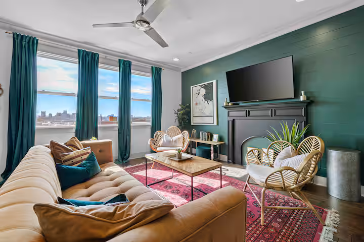 Nashville Mega House! Pool, Hot Tub, Sleeps 24! (16 Mega)