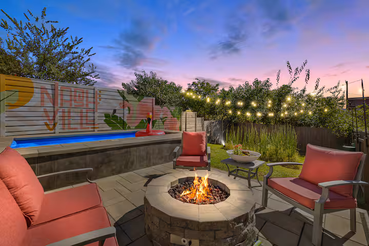 Pool and Hot Tub Oasis w Fire Pit, Rooftop, Games (16B)