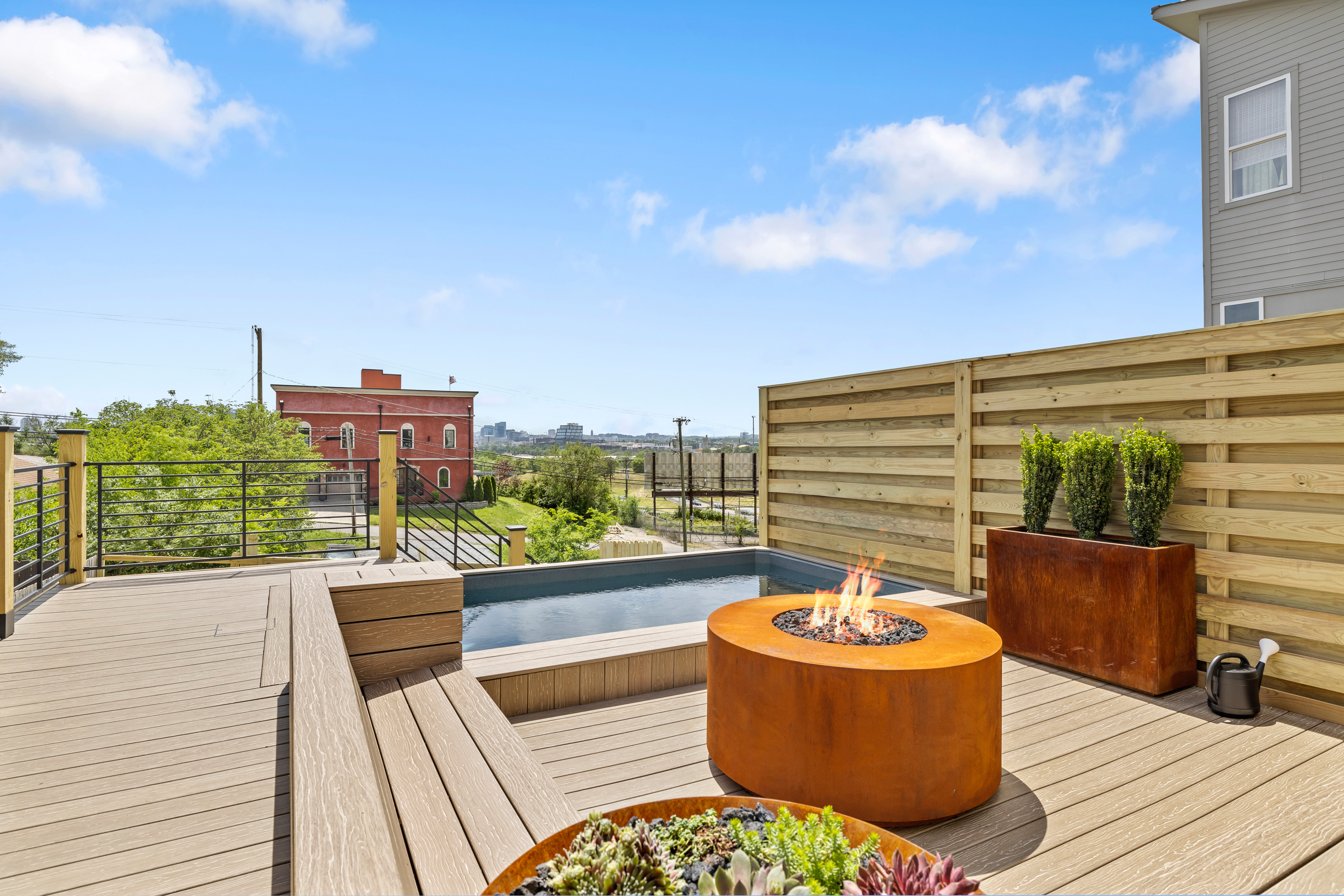 Pool and Hot Tub Oasis, Rooftop, Incredible Views! (18A)
