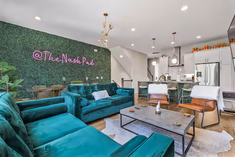 Rooftop + Games - Sleeps 12, 8 Min to Broadway! (516 27th Ave)